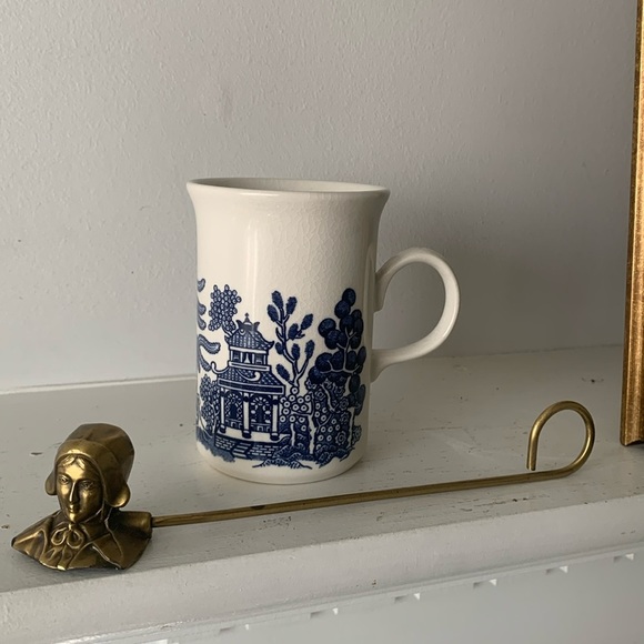 Churchill Blue Willow Coffee Mug White & Blue Made in England - Picture 1 of 10